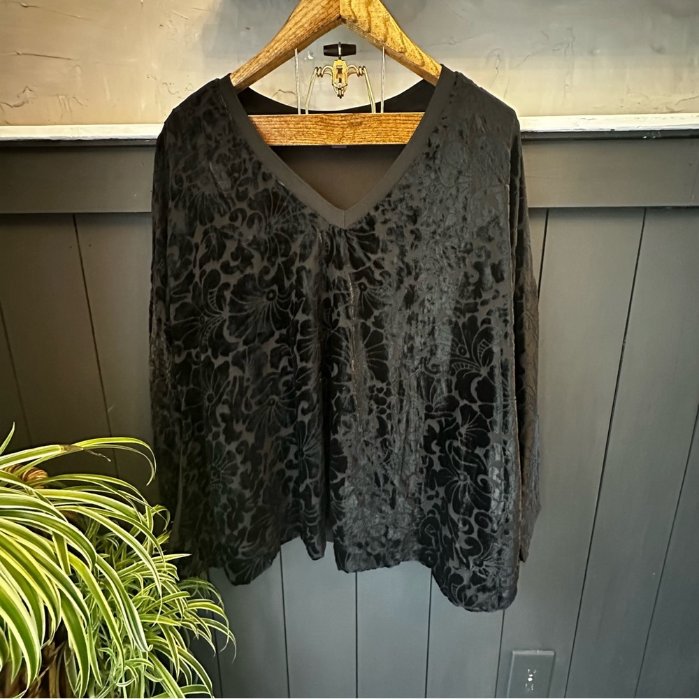 Roamans Black Velvet Burnout Plus Size Loose Fit Floral V Neck Tunic Size 22W